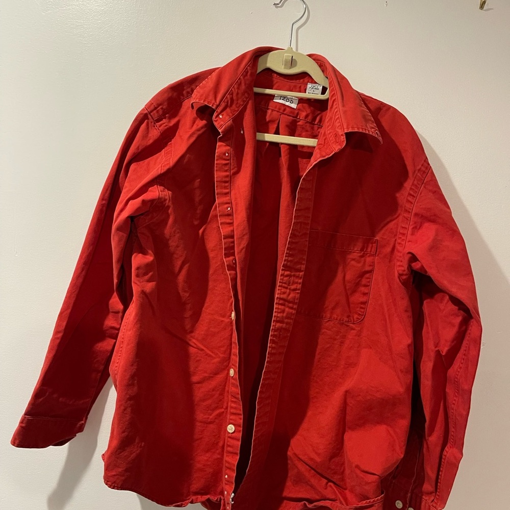 RED IZOD BUTTON UP